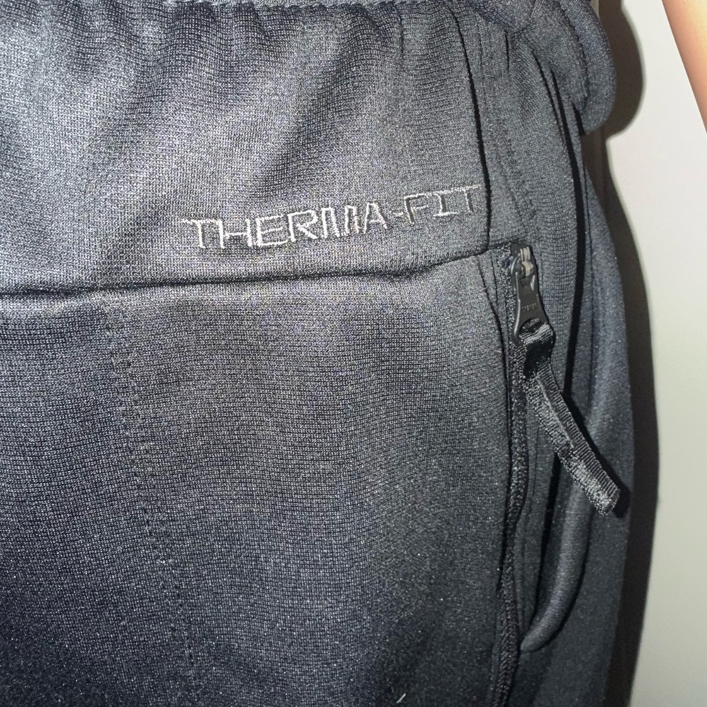 Nike Therma-FIT Black Jogger Sweatpants Size Large Standard Fit NWT - Picture 5 of 7